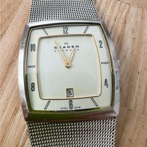 Skagen Denmark men’s rectangular slim dress watch NEW BATTERY